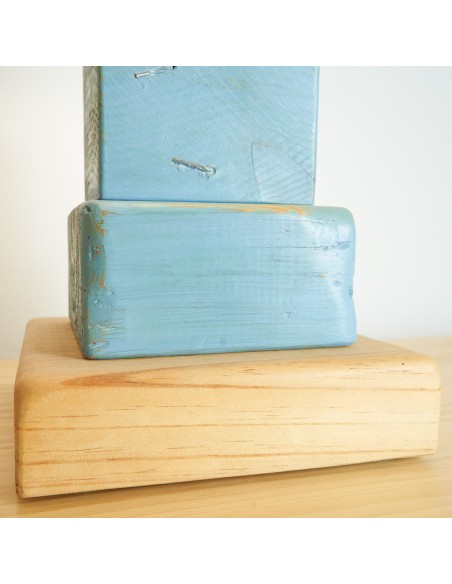 Lámpara de Toques Azules de Madera de Pallet Reciclada Lámpara de Toques Azules de Madera de Pallet Reciclada